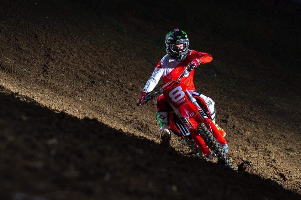 Kiara Fontanesi passa a GasGas